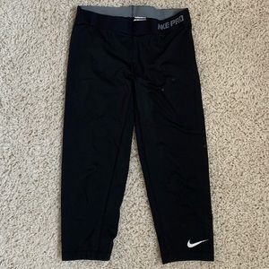 Nike pro cropped leggings
